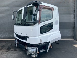 トラック用中古部品のリトラス・パーツセンター