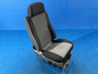 トラック用中古部品のリトラス・パーツセンター
