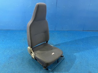 トラック用中古部品のリトラス・パーツセンター