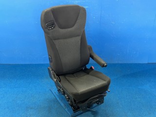 トラック用中古部品のリトラス・パーツセンター