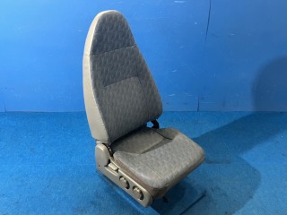 トラック用中古部品のリトラス・パーツセンター