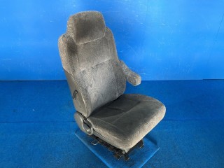 トラック用中古部品のリトラス・パーツセンター
